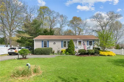408 Leisure Dr, South Kingstown, RI 02879