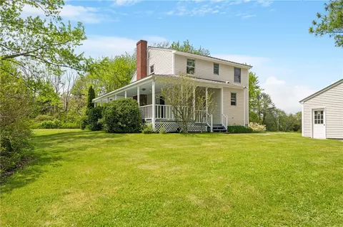 394 Colwell Rd, Burrillville, RI 02830