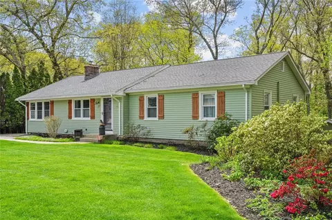 7 Byrd St, Johnston, RI 02919