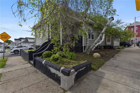 21 Montrose St, Providence, RI 02908