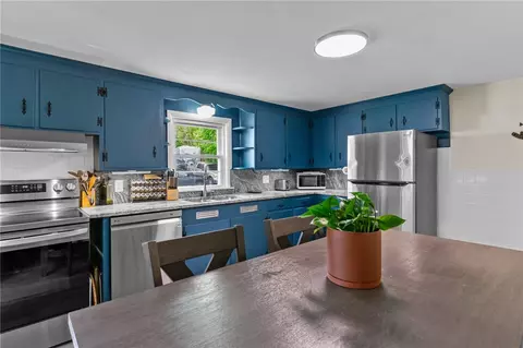 Kitchen - 24 Coolidge Ave, Woonsocket, RI 02895 photo 2 of 5