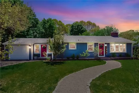 57 Cove St, Riverside, RI 02915
