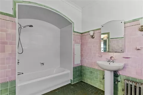 636 Rock St, Fall River, MA 02720 photo 22