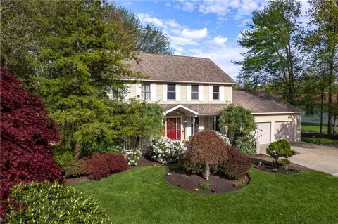 81 Alpine Estates Dr, Cranston, RI 02921