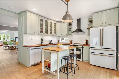 1207 Chalkstone Ave, Providence, RI 02908