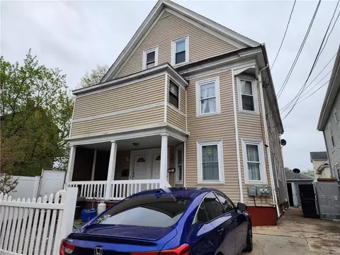 8 Sumter St, Providence, RI 02907