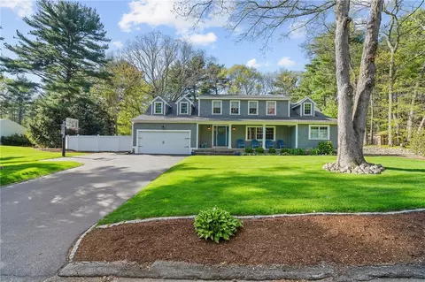 85 Jefferson Dr, East Greenwich, RI 02818