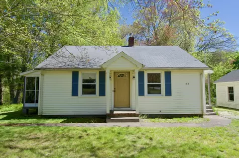 33 Pole Bridge Rd, Scituate, RI 02857