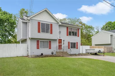 Exterior - 75 Fairhaven Ave, Warwick, RI 02889 photo 3 of 10