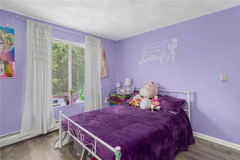 Bedroom - 75 Fairhaven Ave, Warwick, RI 02889 photo 3 of 4