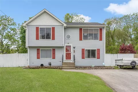 75 Fairhaven Ave, Warwick, RI 02889