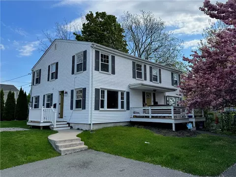 84 Kay Blvd, Newport, RI 02840
