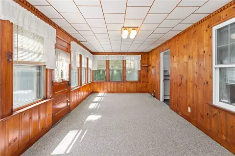 106 Pelletier Ave, Woonsocket, RI 02895 photo 9