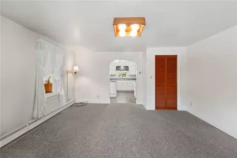 106 Pelletier Ave, Woonsocket, RI 02895 photo 13