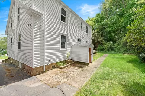 106 Pelletier Ave, Woonsocket, RI 02895 photo 33