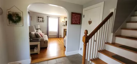 120 Harmony Ct, Warwick, RI 02889 photo 4