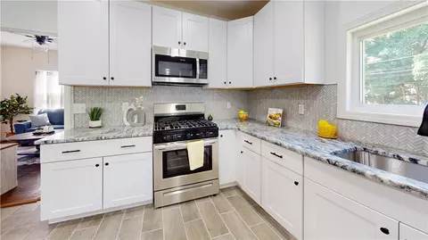 35 Union St, Woonsocket, RI 02895 photo 40