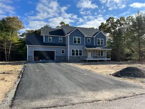 19 Cassidy Trl, Coventry, RI 02816