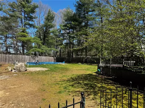 4 Wolfe Ct, Coventry, RI 02816 photo 3