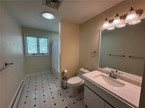 4 Wolfe Ct, Coventry, RI 02816 photo 28