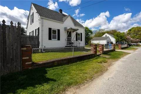 66 Bryant St, Cumberland, RI 02864
