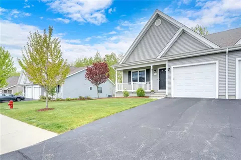 25 River Bank Dr, Cumberland, RI 02864