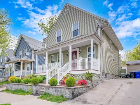 157 Summit St, East Providence, RI 02914