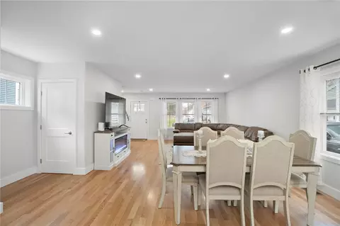 Entry Way - 115 Graystone St, Warwick, RI 02886 photo 1 of 5