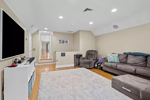 Entry Way - 1 Mckenzie Dr, Smithfield, RI 02917 photo 3 of 3