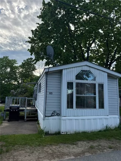 65 Cooper Ln, East Greenwich, RI 02818