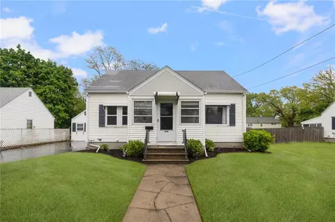 408 Elm St, Warwick, RI 02888
