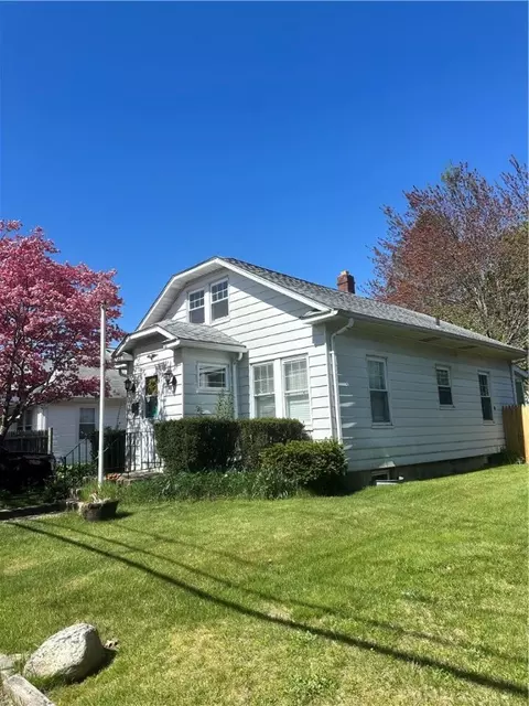 245 Morse Ave, Warwick, RI 02886 photo 2