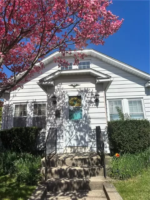 245 Morse Ave, Warwick, RI 02886