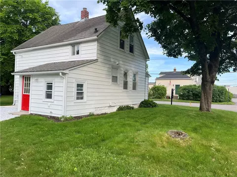 Exterior - 71 Ash St, Warwick, RI 02888 photo 3 of 6