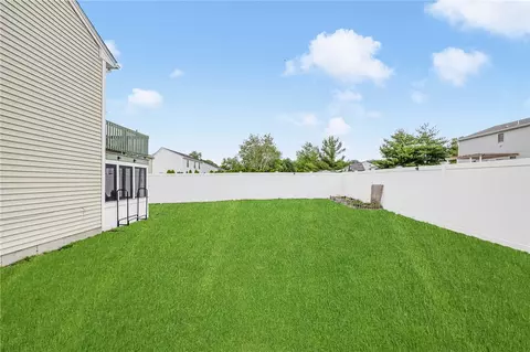 Exterior - 23 Hamlet Ct, Bristol, RI 02809 photo 5 of 10