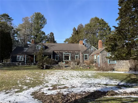 101 Kelley Rd, North Kingstown, RI 02874