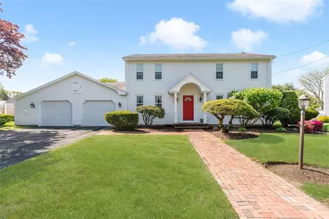 32 Carriage Way, North Providence, RI 02904