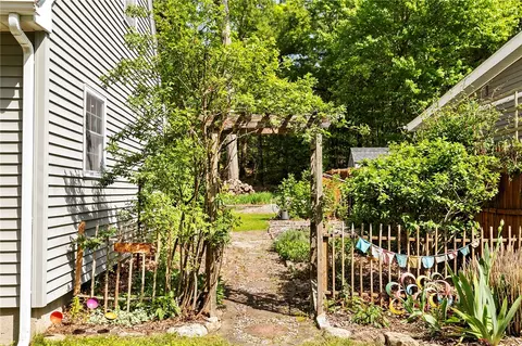 Exterior - 200 E Shore Dr, Exeter, RI 02822 photo 10 of 12