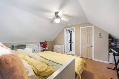 Bedroom - 38 Barrows St, Cumberland, RI 02864 photo 9 of 9