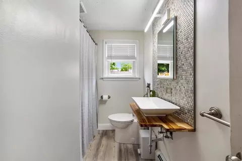 Bath - 38 Barrows St, Cumberland, RI 02864 photo 1 of 2