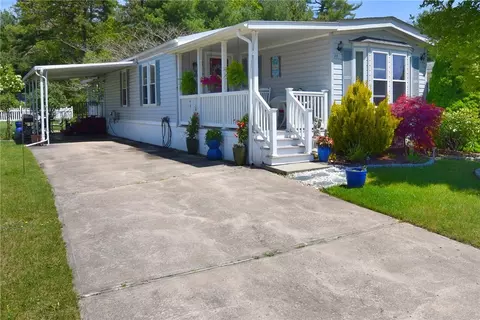 95 Little Pond Rd, South Kingstown, RI 02879