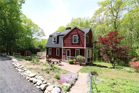 4112 Flat River Rd, Coventry, RI 02827