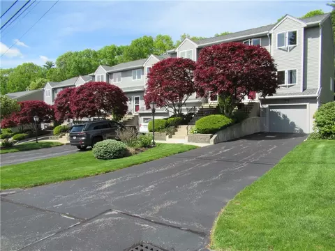 37 Waterview Dr #F, Smithfield, RI 02917