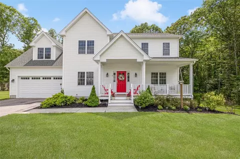12 Camden Ct, East Greenwich, RI 02818
