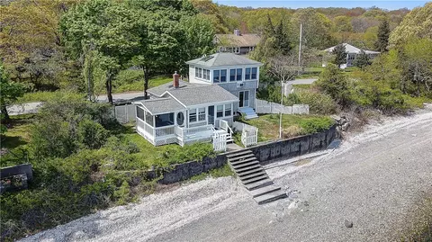 01191 Narragansett Ave, Portsmouth, RI 02871