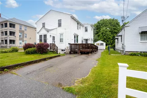 700 Manville Rd, Woonsocket, RI 02895