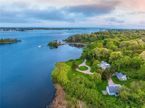 118 Turner Cove Way, South Kingstown, RI 02879
