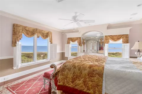 Bedroom - 8 Manatuck Ave, Westerly, RI 02891 photo 1 of 3