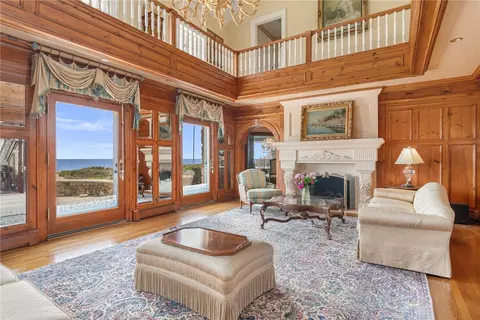 Living - 8 Manatuck Ave, Westerly, RI 02891 photo 2 of 5