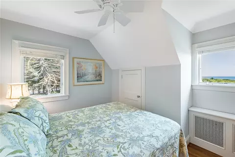 Bedroom - 8 Manatuck Ave, Westerly, RI 02891 photo 3 of 3